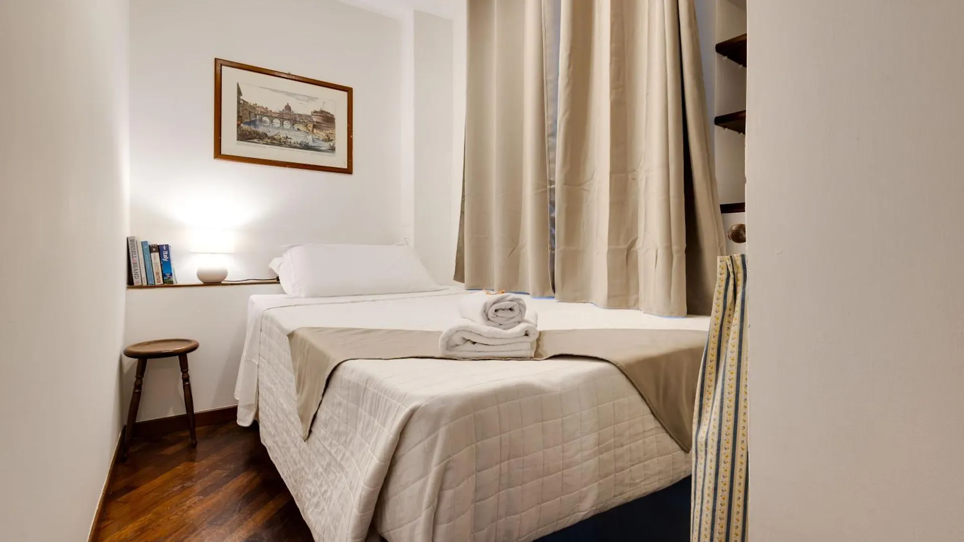 Guest house Clavdia Mini Flat Hotel Rome Italy